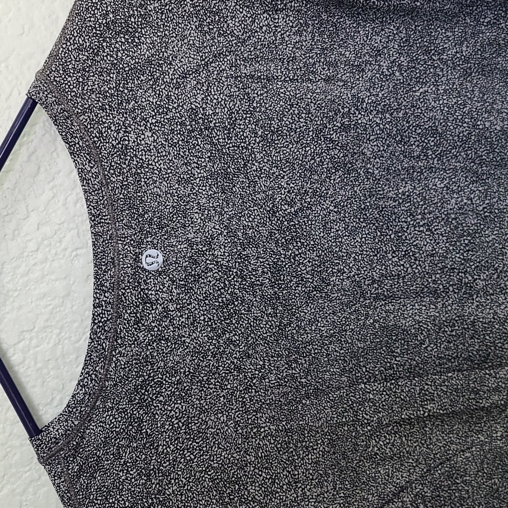 Lululemon - Picture 4 of 4